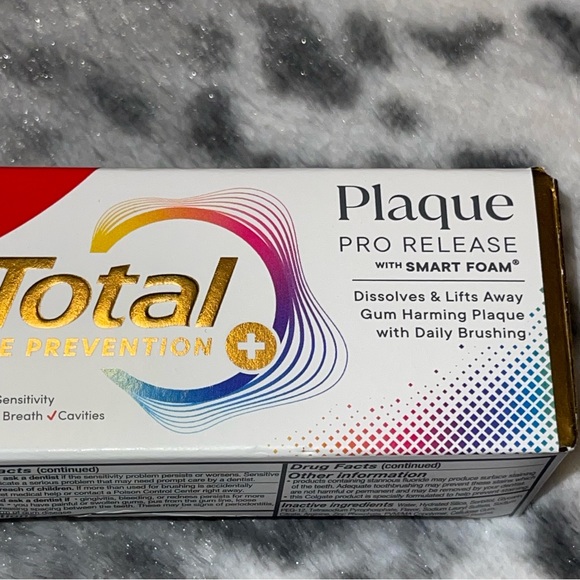 Colgate total toothpaste - Picture 2 of 8